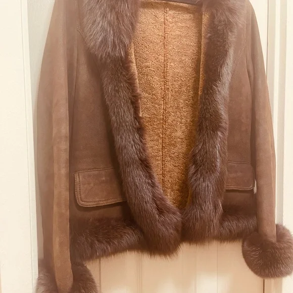 Fur jacket - Picture 1 of 4
